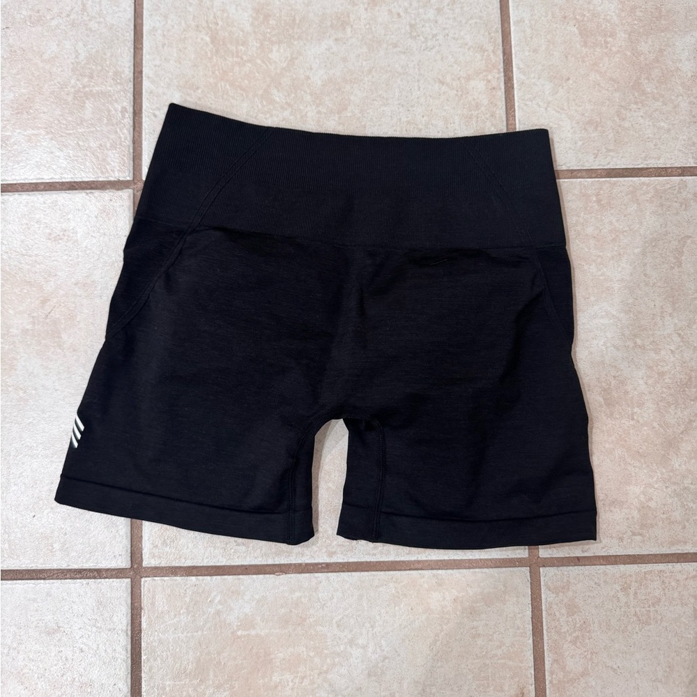 Women’s Oner active seamless shorts - large